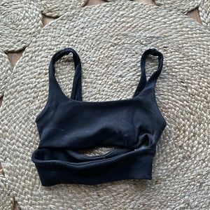 Alo black ribbed bra